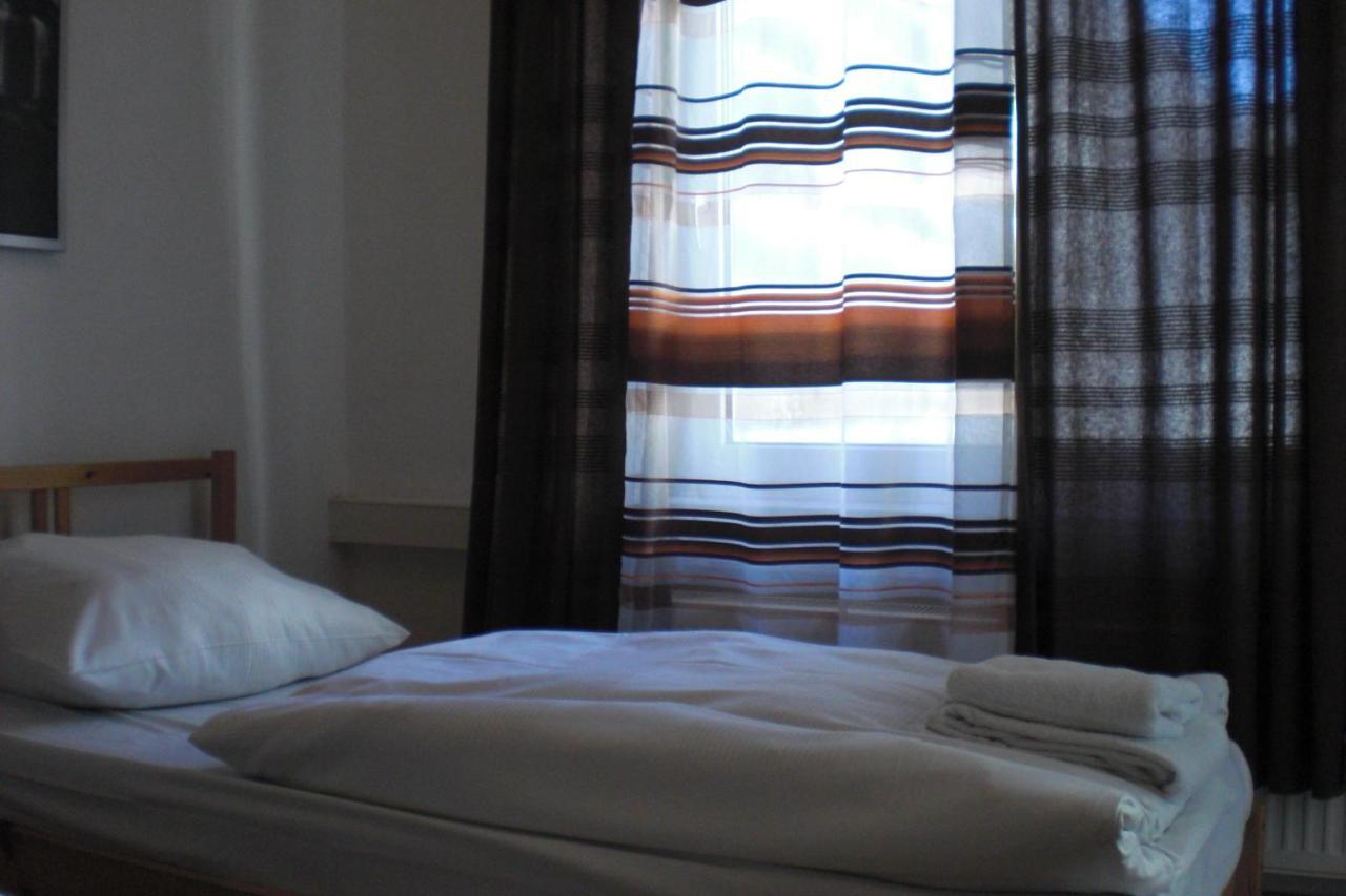 דיסלדורף Hotel Komet מראה חיצוני תמונה